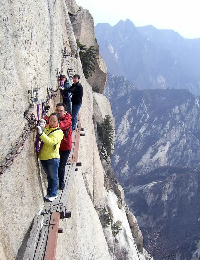 Crawler's Ledge