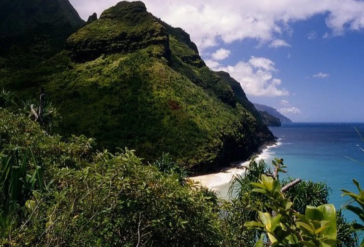 10 Trek-Worthy Beaches Around the World
