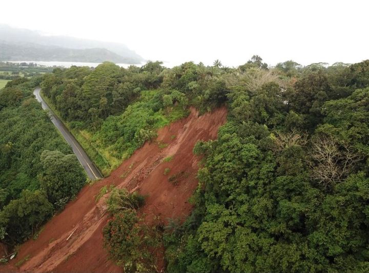 Kalalau Trail closed due to weather/landslide
